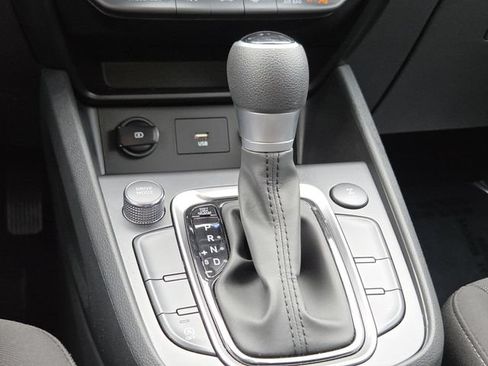Used 2023 Hyundai Kona SEL AWD/4WD image 33