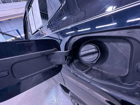 Used 2021 Chevrolet TrailBlazer LT w/ Convenience Package image 37