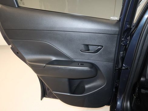 Used 2025 Hyundai Kona SEL AWD/4WD image 20