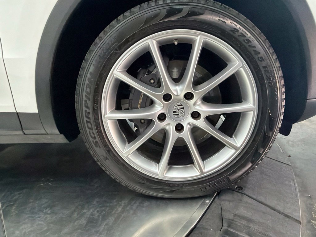 Used 2019 Porsche Cayenne AWD/4WD image 9