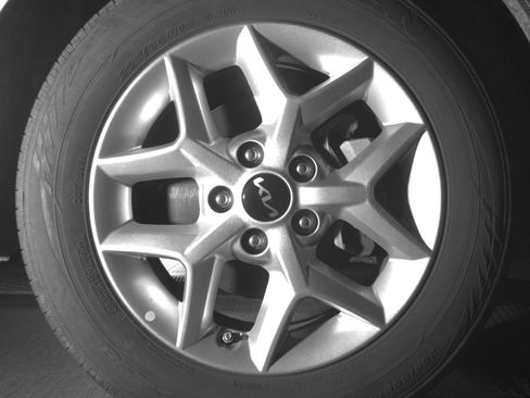 Used 2025 Kia Soul LX w/ LX Technology Package image 13