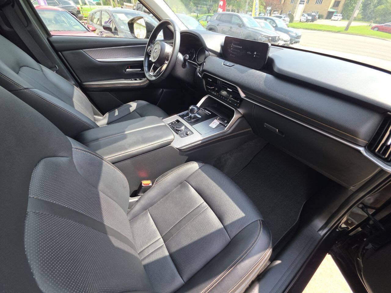 Used 2024 MAZDA CX-90 3.3 Turbo w/ Preferred Package AWD/4WD image 9