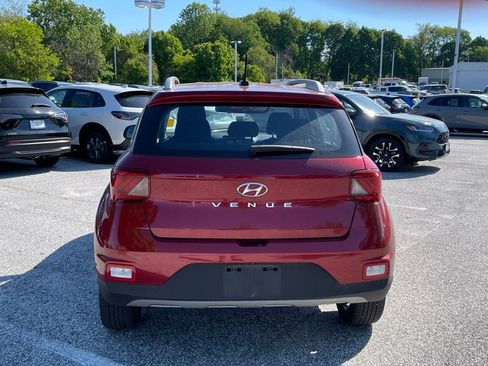 Used 2026 Hyundai Venue SEL FWD image 6