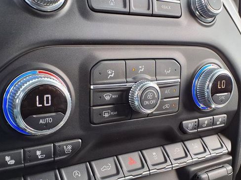 Used 2021 GMC Sierra 1500 SLT image 7