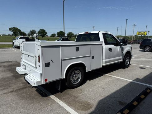Used 2019 Ford F250 XL w/ XL Value Package image 2