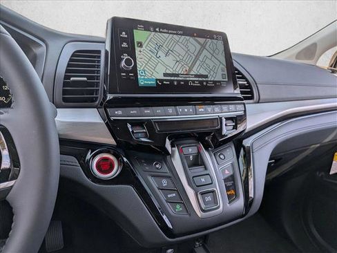 New 2026 Honda Odyssey Touring image 12