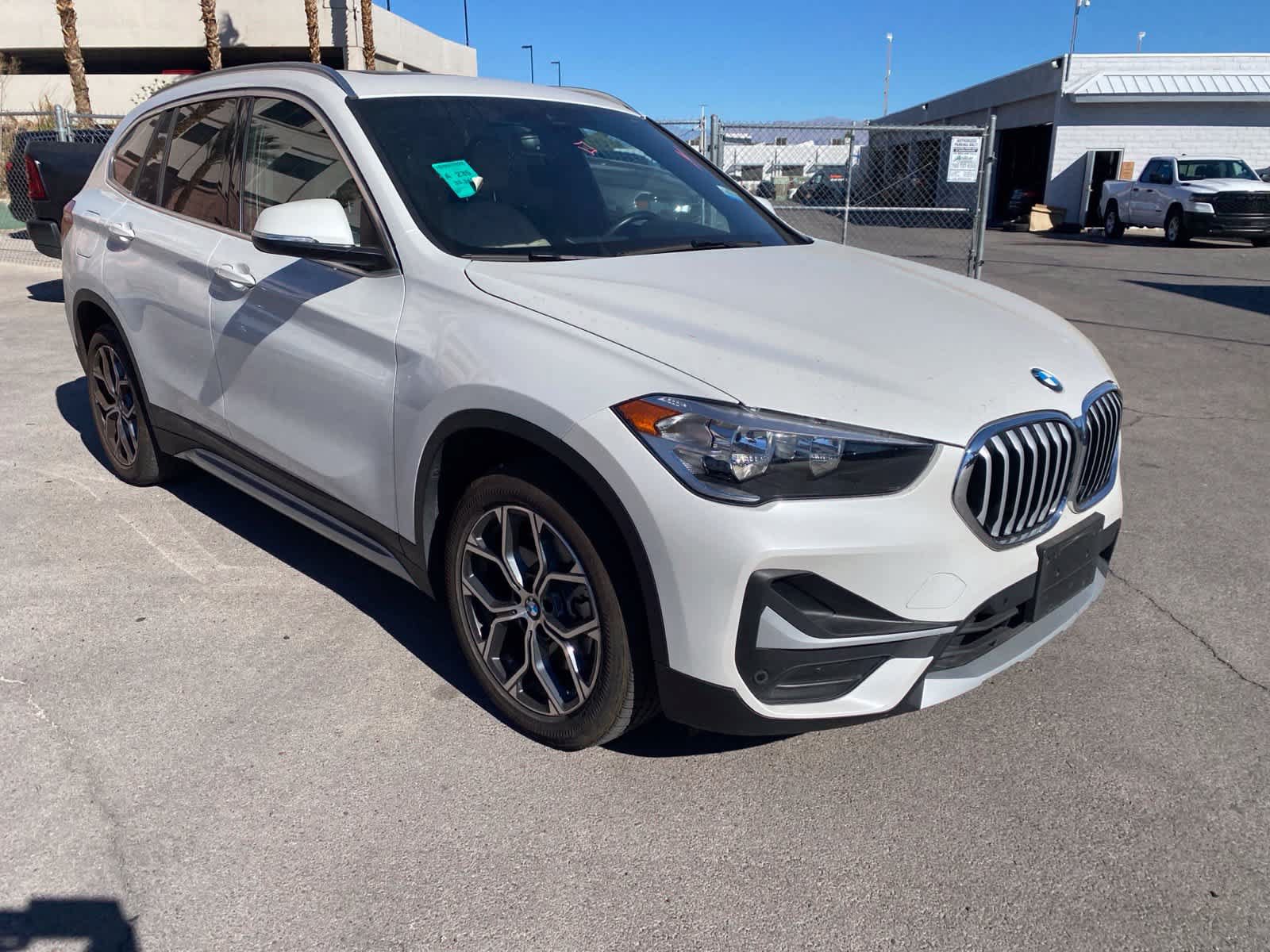 Used 2022 BMW X1 xDrive28i w/ Convenience Package AWD/4WD image 3