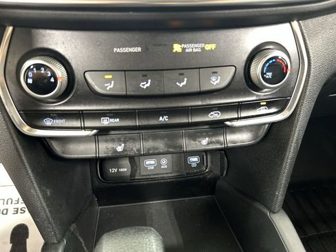 Used 2020 Hyundai Santa Fe SEL AWD/4WD image 16