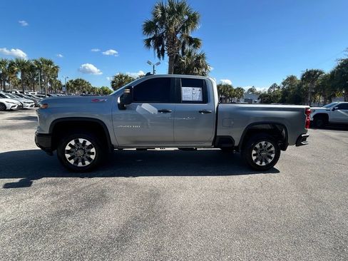 Used 2025 Chevrolet Silverado 2500 Custom w/ Custom Convenience Package image 4