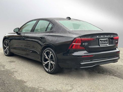 Certified 2025 Volvo S60 B5 Plus image 5