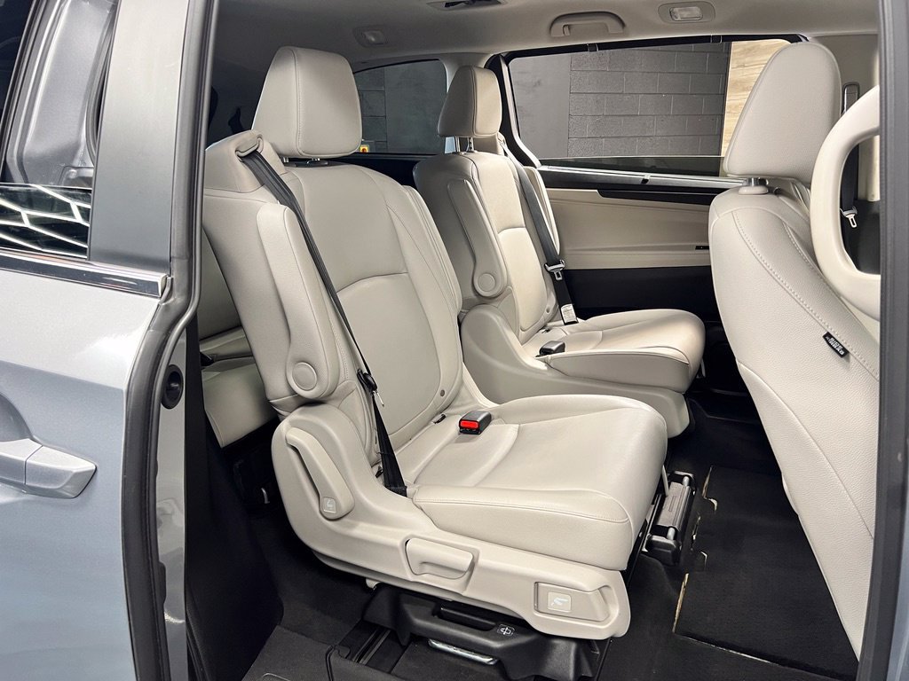Used 2025 Honda Odyssey EX-L image 17