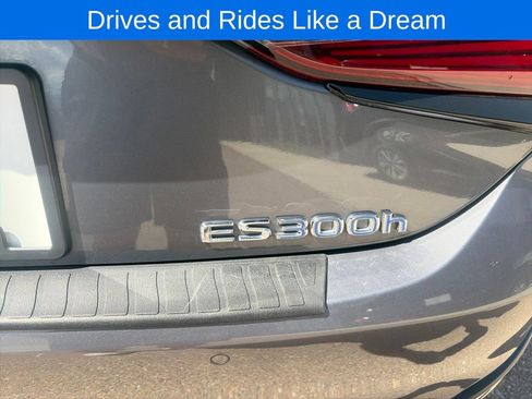 Used 2019 Lexus ES 300h w/ Premium Package FWD image 10