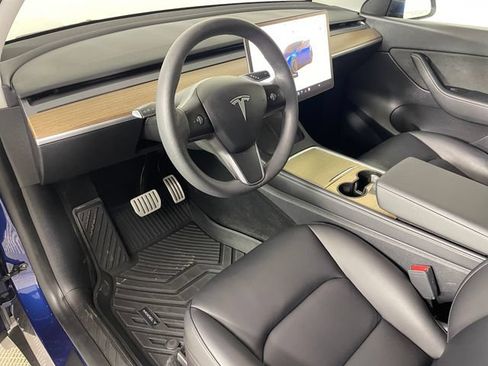 Used 2022 Tesla Model Y Performance AWD/4WD image 3