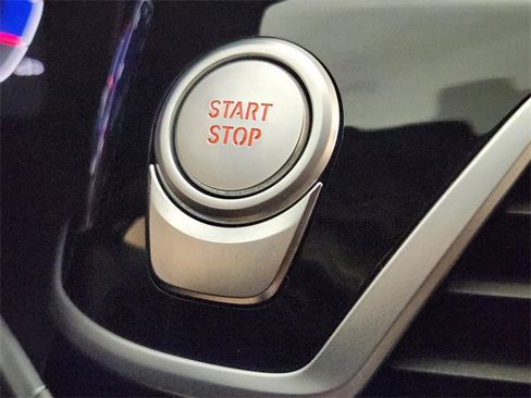 Used 2022 BMW ALPINA B7 xDrive w/ Luxury Rear Seating Package image 22