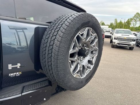 Used 2025 GMC Hummer EV 3X AWD/4WD image 32