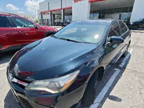 Used 2016 Toyota Camry XSE w/ Moonroof Package FWD image 4