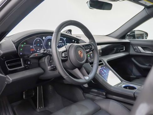 Certified 2025 Porsche Taycan image 4