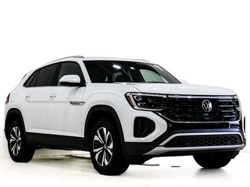 Used 2024 Volkswagen Atlas Cross Sport SE AWD/4WD image 1