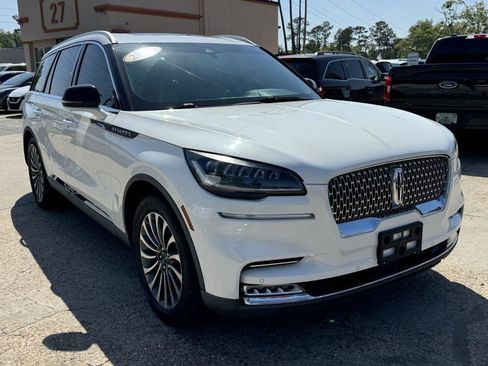 Used 2020 Lincoln Aviator Reserve w/ Elements Package Plus image 3