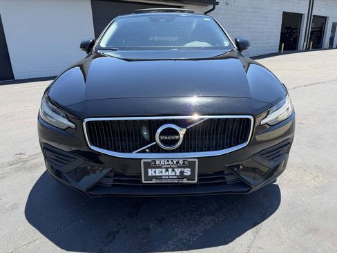 Used 2020 Volvo S60 T6 Momentum AWD/4WD image 7