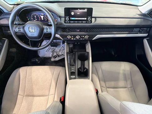 Used 2025 Honda Accord LX image 31