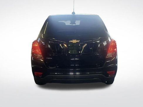 Used 2021 Chevrolet Trax LS w/ Tint and Cruise Package image 10