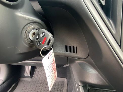 Used 2025 Subaru Impreza 2.0i image 29