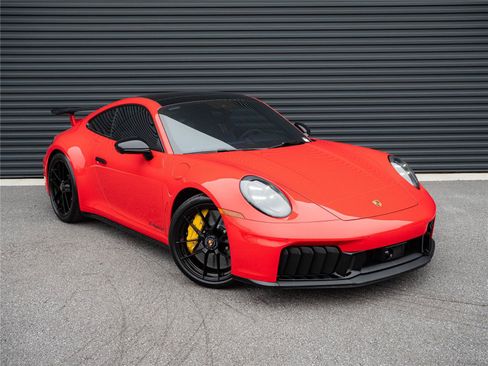 Certified 2025 Porsche 911 Carrera 4 GTS AWD/4WD image 21