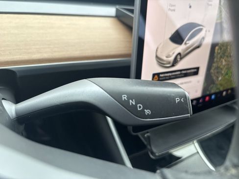 Used 2020 Tesla Model 3 Long Range image 19
