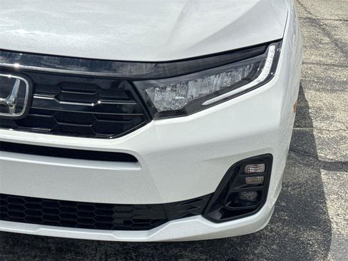 Used 2026 Honda Odyssey Elite image 9
