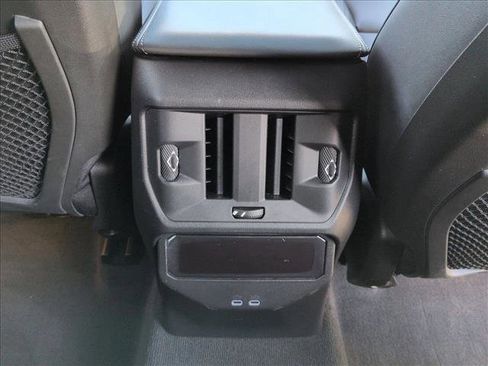 Used 2025 BMW X3 xDrive30i w/ Premium Package image 17