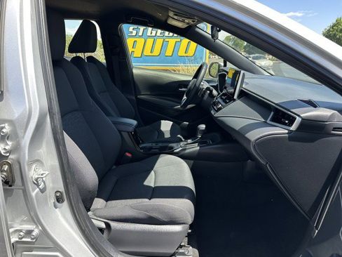 Used 2025 Toyota Corolla SE FWD image 17