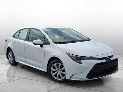New 2026 Toyota Corolla LE FWD image 2