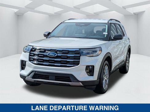 New 2026 Ford Explorer Active w/ Active Comfort Package AWD/4WD image 9