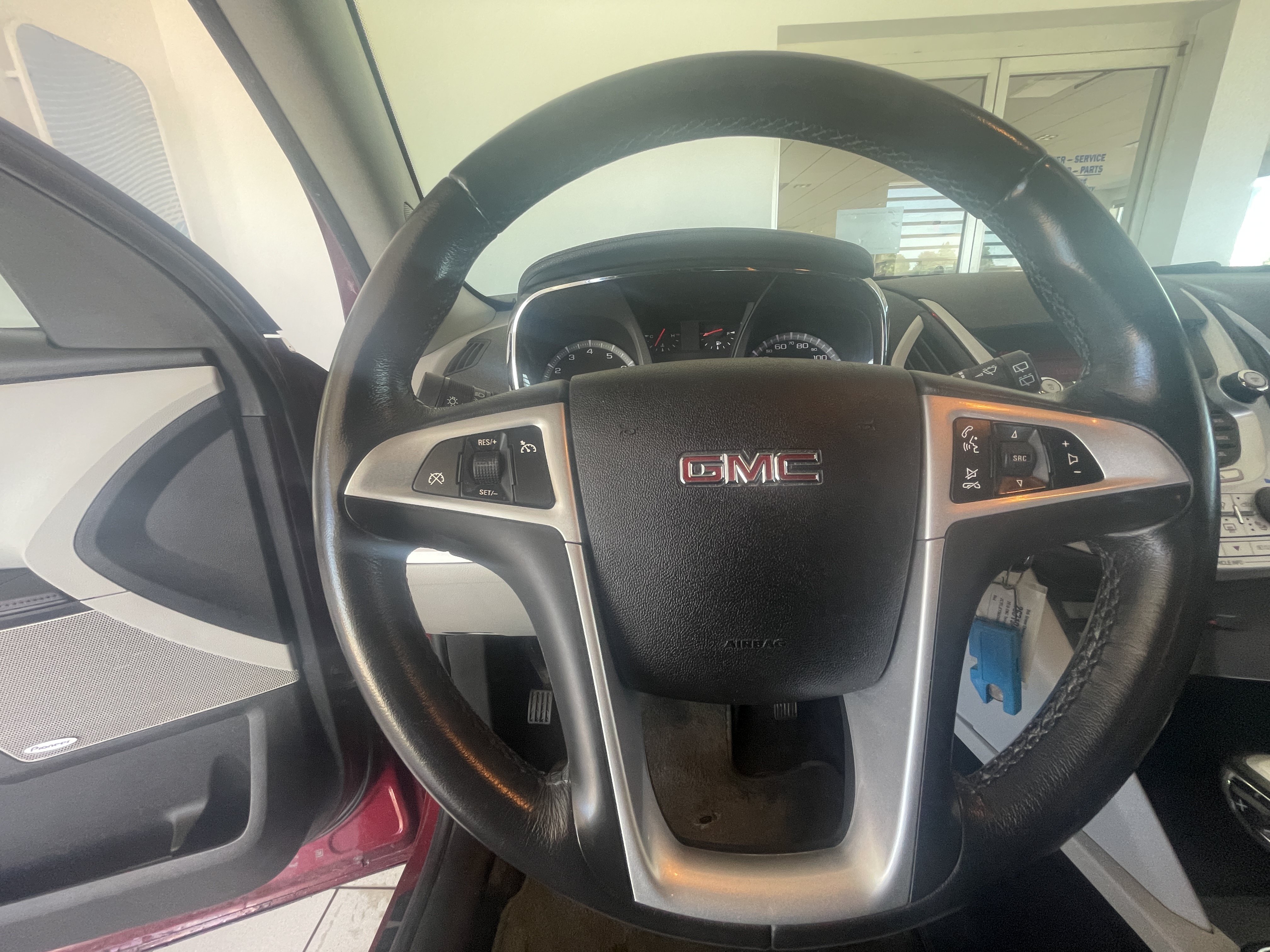 Used 2010 GMC Terrain SLT AWD/4WD image 12