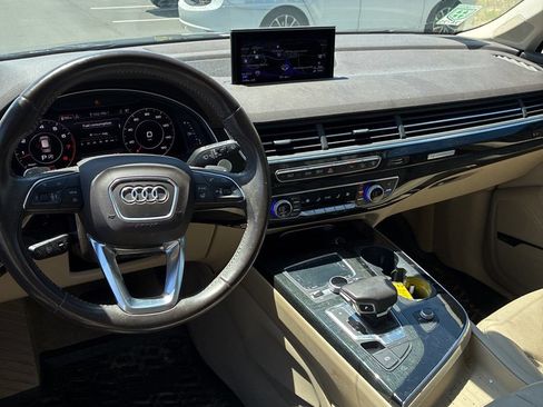 Used 2017 Audi Q7 3.0T Premium Plus w/ Premium Plus Package AWD/4WD image 5