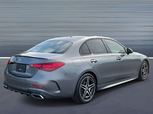 Used 2022 Mercedes-Benz C 300 4MATIC Sedan image 3