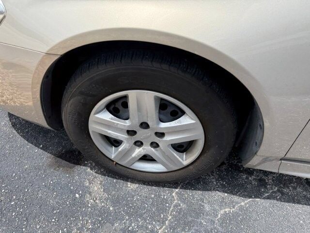 Used 2010 Chevrolet Impala LS FWD image 9