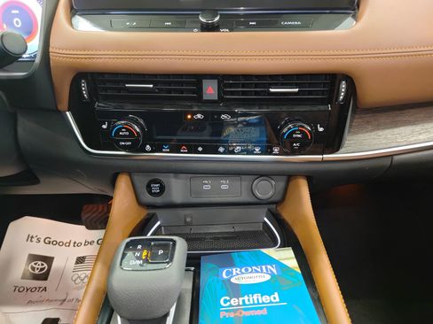 Used 2024 Nissan Rogue Platinum w/ Platinum Premium Package AWD/4WD image 29