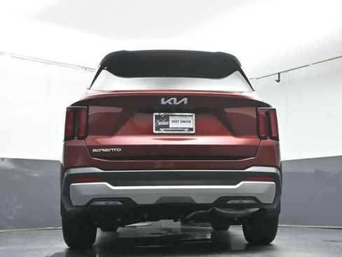 Used 2025 Kia Sorento LX FWD image 37