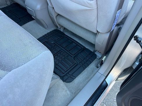 Used 2002 Toyota Highlander GREAT VALUE AWD image 35