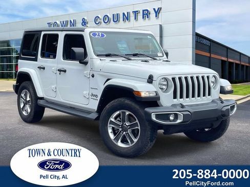 Used 2022 Jeep Wrangler Unlimited Sahara w/ Cold Weather Group AWD/4WD image 1