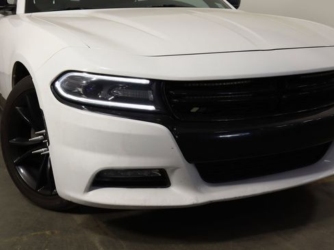 Used 2016 Dodge Charger SXT w/ Blacktop Package RWD image 40