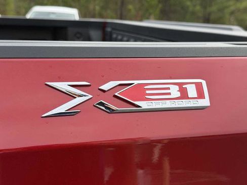 New 2026 GMC Sierra 1500 SLT w/ SLT Premium Plus Package image 30