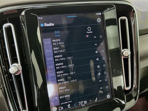 Used 2023 Volvo XC40 Recharge Ultimate w/ Protection Package Premier image 14