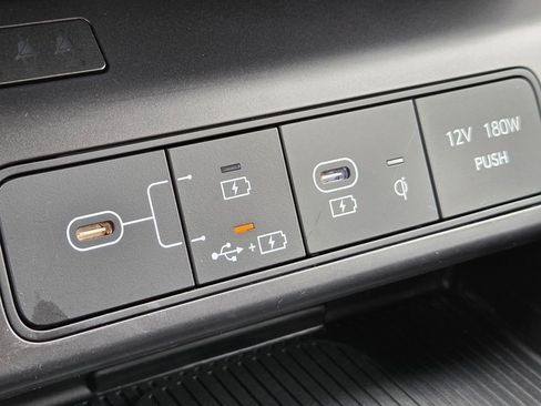 Used 2024 Hyundai Kona SEL w/ Convenience Package AWD/4WD image 18