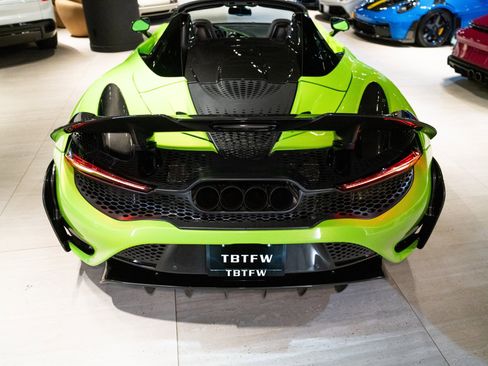 Used 2022 McLaren 765LT RWD image 5