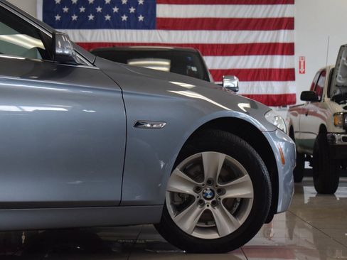 Used 2012 BMW 528i Sedan RWD image 36