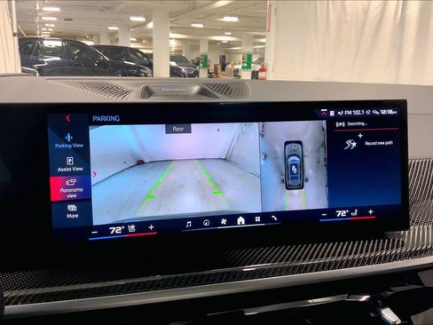 Used 2025 BMW X7 M60i image 26