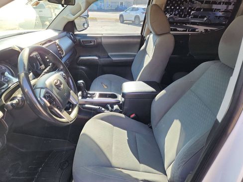 Used 2020 Toyota Tacoma SR5 w/ SR5 Appearance Package (SM) RWD image 10